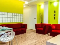 Home & Travel Hotels near Town Hall