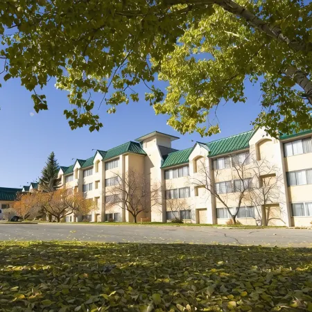 Amenida Residences Calgary