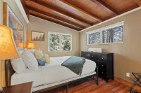 Fall Getaway ~ 5 BR Family Retreat, Game Room, Fire Pit, Minutes to SkyPark