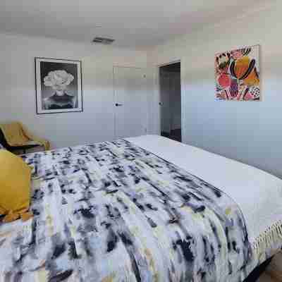 Down Town 1 Rooms