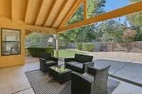 Spacious 4-bedroom Home - 홈스테이
