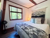 Dog-Friendly Banner Elk Condo w/ Slope View and Deck - balcony