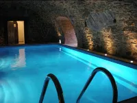 Chateau Zbiroh - Pools