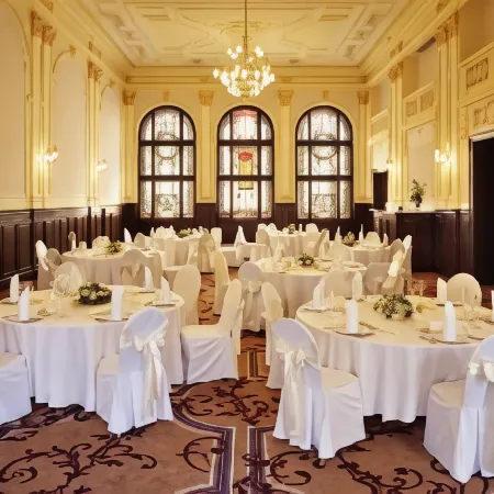 Hotel Kings Court
