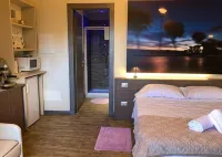 International Rooms & Apartments - Condos