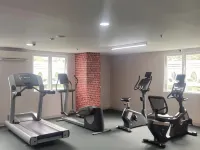 High Livin Apartment Parahyangan - gimnasio