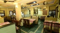 Ashlesh Hotel - breakfast