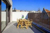 OneLuxStay Near Diamond District - 2 Sao