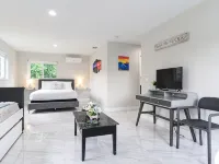 Hot Spa - Super Clean - 8 M Drive to Beach, Restaurants, Nightlife Hotels in Lighthouse Point