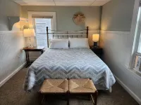 Hampton Beach ♡ Ocean Retreat - Steps From The Sand and Strip! - Bungalows