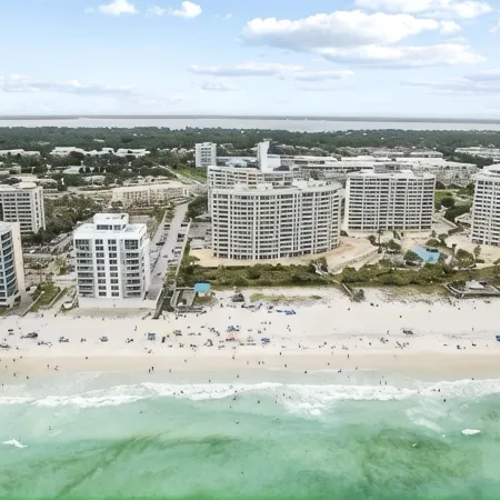 502 Stunning 2 Bdrm~ Private Beach ~ Gulf View & Pools ~ Book July 6th Savings