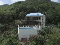 Coconut Breeze Villa: Mesmerizing Views, Cooling Tradewinds; Full A/C; Generator Hotels in Coral Bay