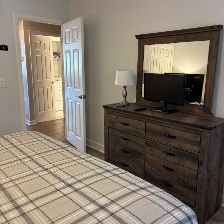 3 Bedroom ground floor -17th Hole - True Blue - near pool - wifi