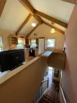 Centrally located, Quiet Neighborhood, 3 Minute Walk to Restaurants and Shops ✨ - 3-Star