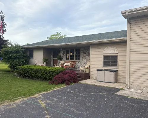 Spacious in-Town Family Home, Walk to Beach & Downtown, Quiet Retreat Hotels in Charlevoix