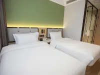 Hangzhou Guanghui Hotel (Joy City Hemu Subway Station) Hotels near Gongshu