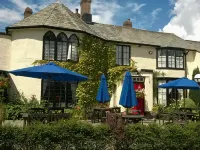 Lifton Hall Hotel - parking