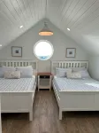Island Breeze - Sleeps 18 - Spacious 5-Bedroom Beach Front House - 4 stjerner
