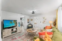 Jax Bch Home 3/2 w/Pets - 2-Star