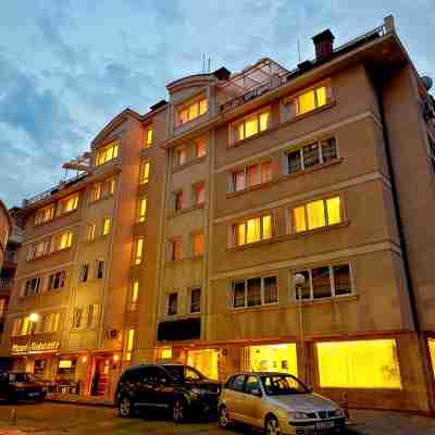 Apartments Carrera Hotel Exterior