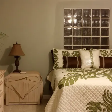 2Br/1BA Beachfront • Great Location • July 2026-Sept 2026 Discounted!