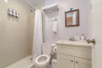 Elegant 1-bedroom apartment with AC and WiFi in Pleasant Buckleys - Homestays