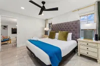 Waterfront, 7s Hot Tub, 5 Min to Sawgrass Mall - Biggest Outlet Mall in US