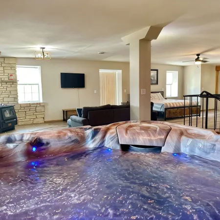 Riverview Villa - Hot Tub - Beach - River Views