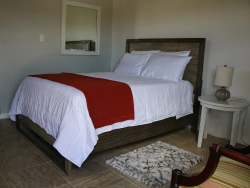 Discover Hideaway Chateaux:A Secluded Island Studio Oasis w/ Pool & Scenic Views - 2つ星