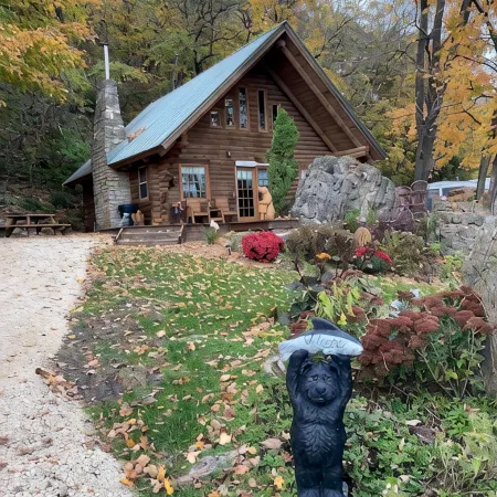 Log Cabin next to the Mississippi River