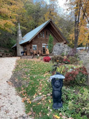 Log Cabin next to the Mississippi River