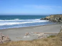 Come take in the ocean, gaze at the starry skies, commune with nature. - 5 stjerner