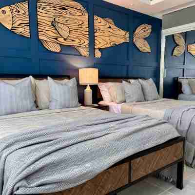 5 minutes Beach apt with Parking, Pool and Jacuzzi. Rooms