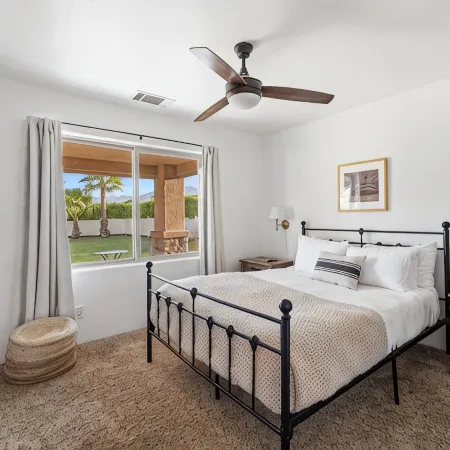 Luxurious 5BR Vacation Rental Indio, Pool Spa 1+ Acre Oasis, Walk to Festivals