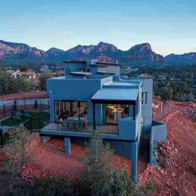 NEW Sedona Uptown Dream 4BR Wow! Views! Pool & Spa Hotel Exterior