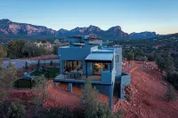 NEW Sedona Uptown Dream 4BR Wow! Views! Pool & Spa
