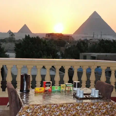 Pyramids Power Inn