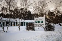 West Bethel Motel - parking