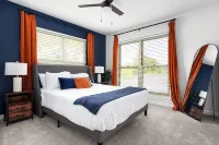 Family Fun Oasis ~ Heated Pool ~ Hot Tub ~ Game Room ~ Outdoor Bar ~ Fire Pit - Private Pools