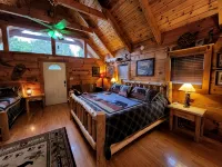 A Rushing Stream of Dreams Creekside Cabin 1 min to National Park! - 무료 와이파이