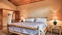 Large Bay Lake Lakefront Cabin w/Game Room & Water-View Deck, Dock and more… - Chalets