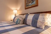 Ely Group Retreat 5 Bedrooms, 3 Bath, Huge Lawn - Butik