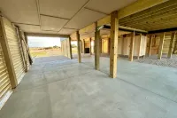 The Ripple Effect-Brand New & Waterfront - 360 Degree Water! - 4성급