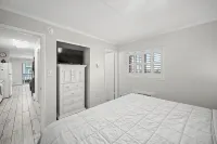 Ocean and Bay view luxury condo with balcony - 4-Star