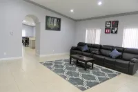 Affordable Vacation Home near DisneyLand & Beaches - 3-Star