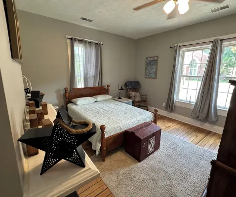 "Centrally Located to Many Distilleries" House on the Kentucky Bourbon Trail - Homestays