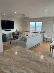 Waterviews and Walking distance to beach. - 4-Star