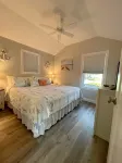 Cozy riverfront cottage with an easy beach-inspired coastal MI vibe! - 4 étoiles