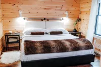 One of a Kind Meadowstream Lodge for 10 Walk Downtown SwimSpa Pool Hot Tub Combo - 3-Sterne
