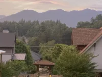Studio in upscale, intimate Black Mountain neighborhood - 3-Star